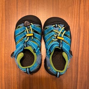 Little kids Keen sandals, blue and green, rugged soles